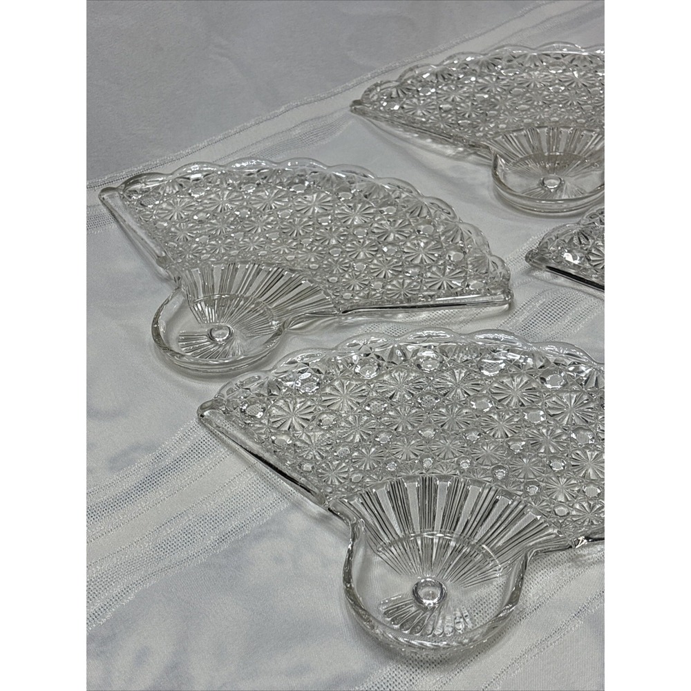 4 Vintage Fan Shaped‎ Vanity Tray Dishes Daisy Button Pattern Anchor Hocking